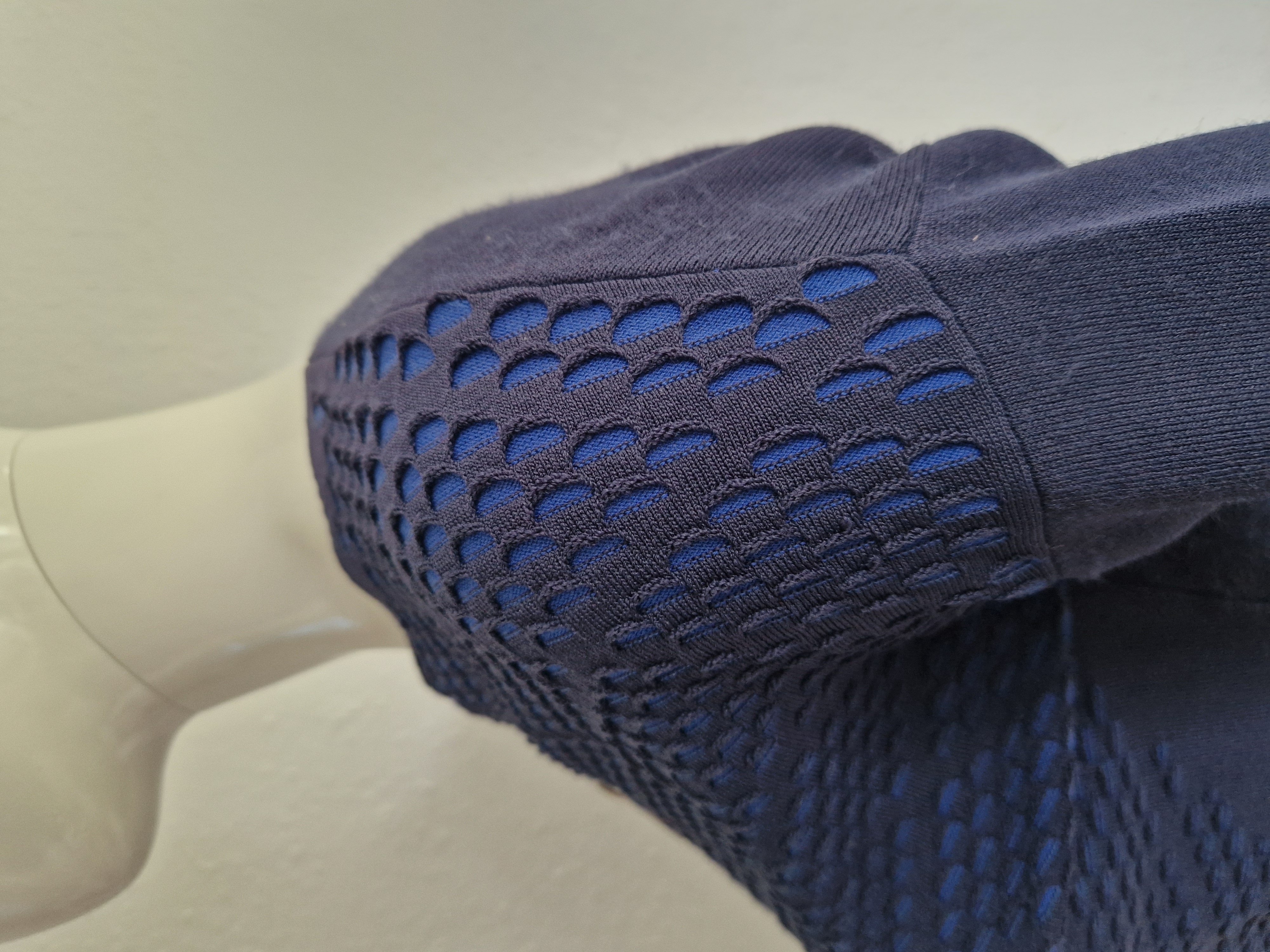 Pinko cardigan. Maat 38, Blauw.