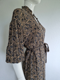 Moscow midi jurk. Maat M. Camel/blauw.