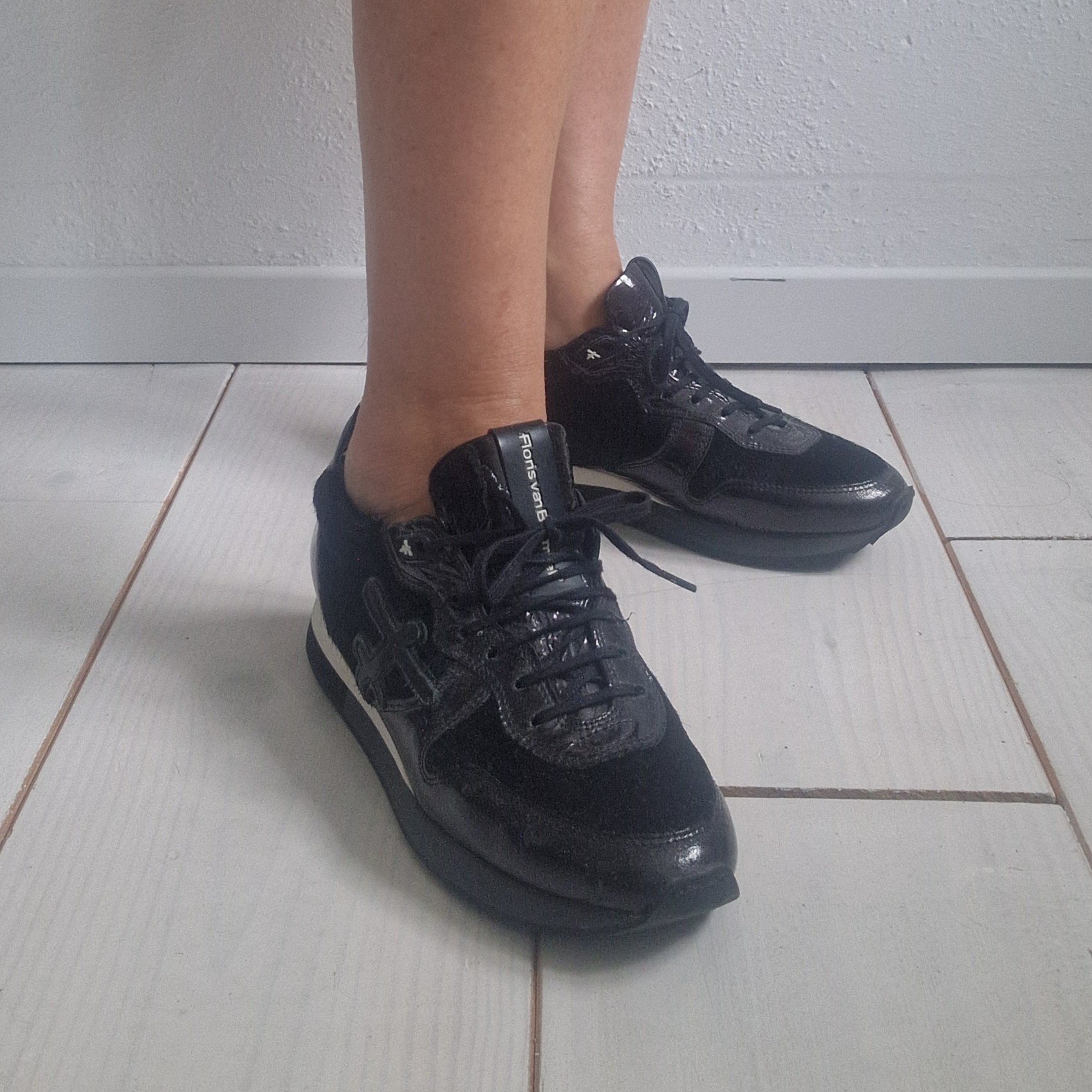 Floris van Bommel sneakers. Maat 37.5. Zwart/leer.