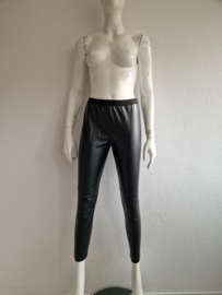 Marc Cain leatherlook legging. Maat 3, Zwart