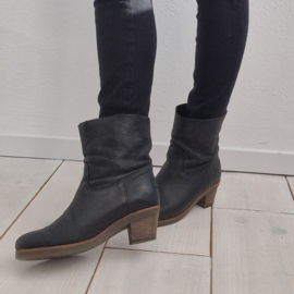Shabbies laarsjes. Maat 38, Zwart/leer.