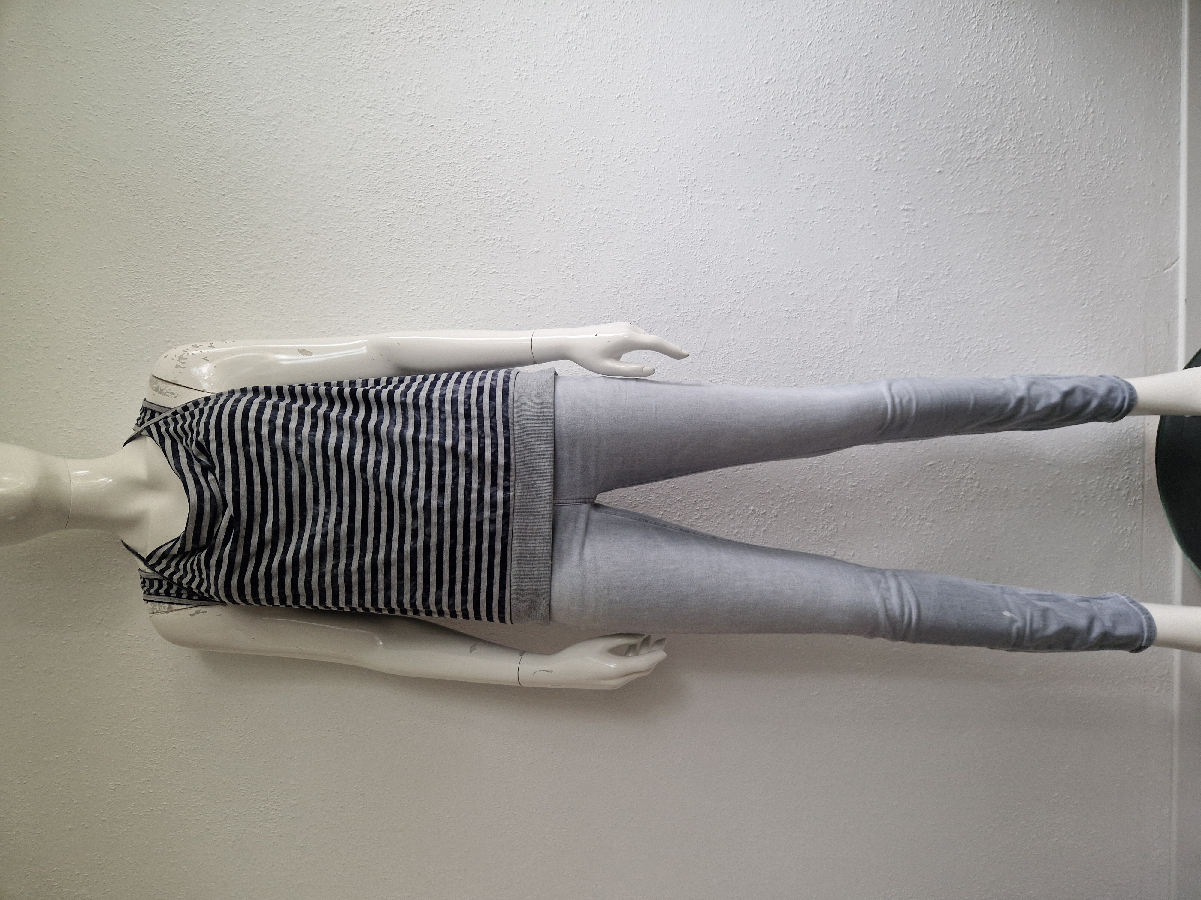Geisha top. Maat 38/40, Blauw/grijs gestreept.