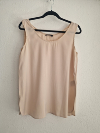Marc Aurel premium top. Maat 38. Nude.