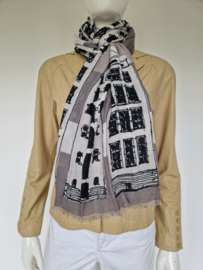 Anar Creations sjaal. Grafische huizenprint.