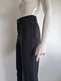 Closed pantalon Pedal Pusher. IT. maat 44, Zwart