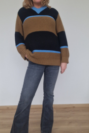 Paul Smidt trui met V-hals. Maat M. Bruin/zwart/wol.