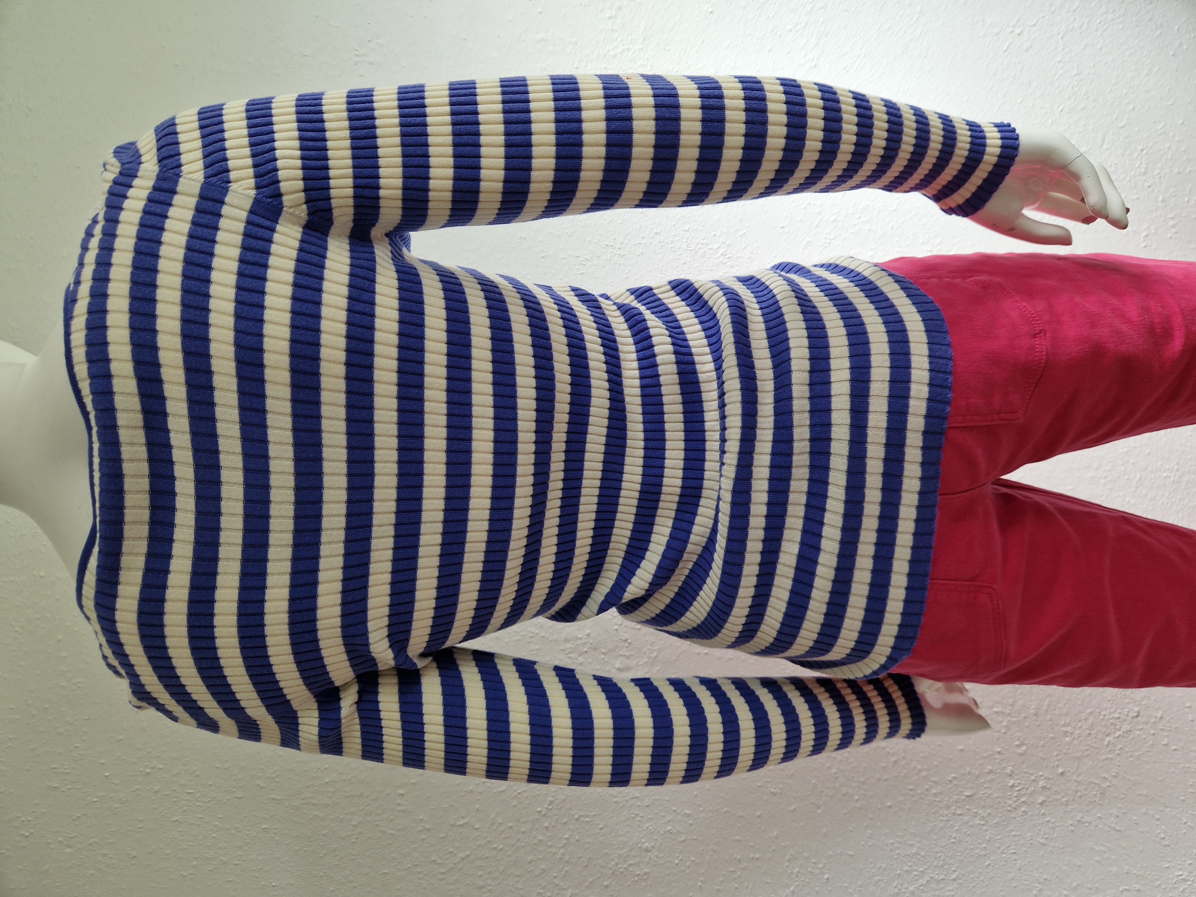 Armedangels top Alaania. Maat L. Paars/creme.