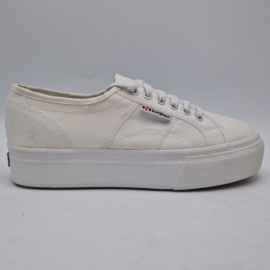 Superga sneakers. Maat 40. Wit.