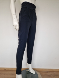 JapanTKY high waist broek/tregging. Maat L. Zwart