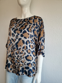 Studio Anneloes top. Maat L. Dierenprint.