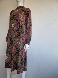 Geisha jurk met turtleneck. Maat 40. All over print.