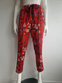 Cambio cropped pantalon Kimmy. Maat 40/42, Rood/bloemenprint.