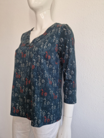 White Stuff top met V-hals. Maat 40. Groen/print.