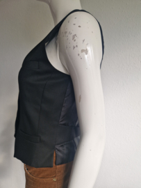 Vanilia gilet. Maat 36/38, Zwart.