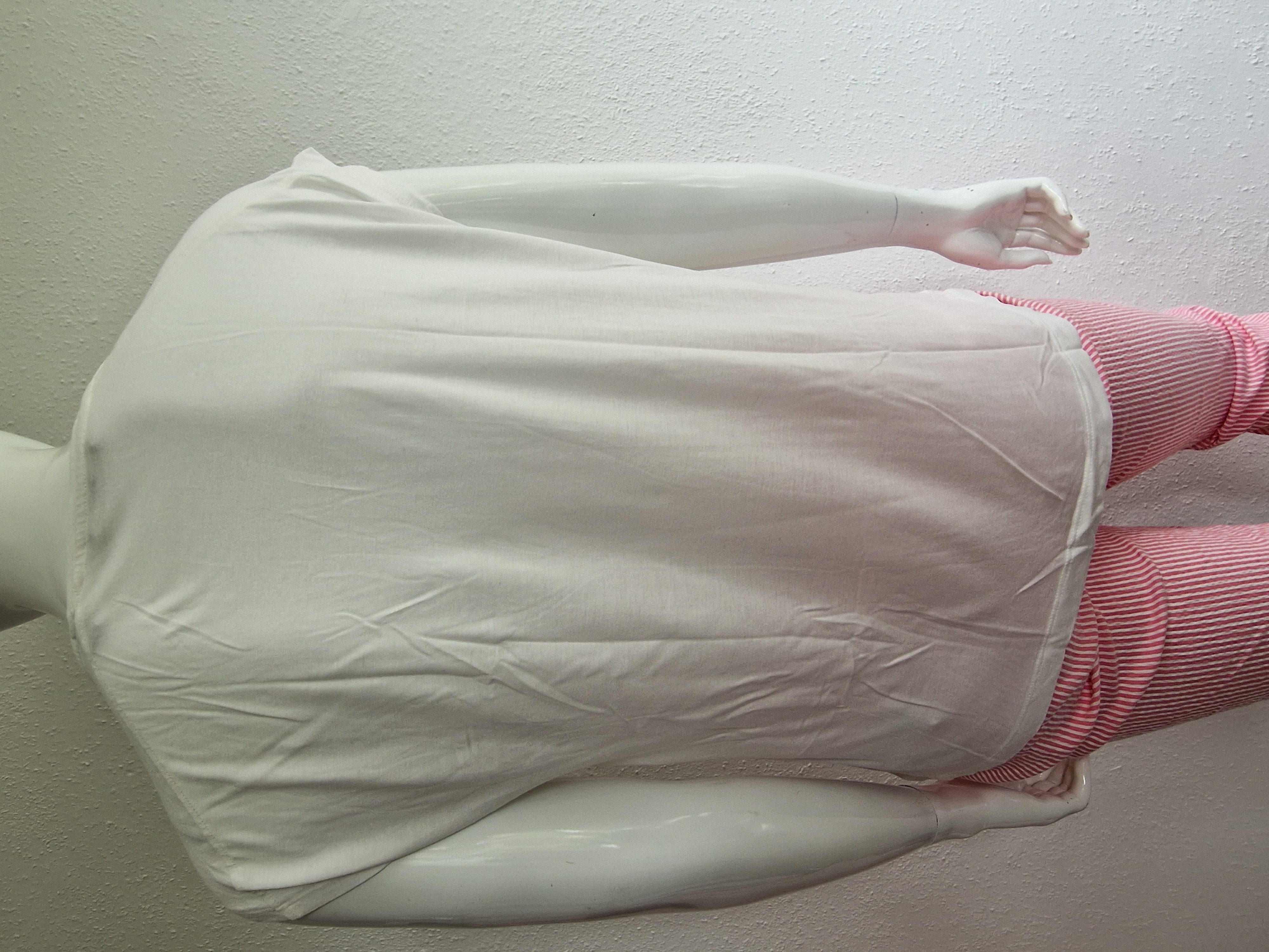 Esprit top. Maat L. Crème/print.