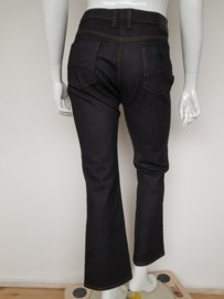 Armani Jeans. Mt. 33. Zwart