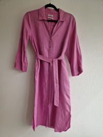 Kyra linnen doorknoopjurk. Maat 36, Roze.