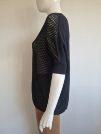 Summum pullover met V-hals. Maat S. Zwart
