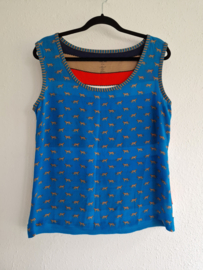 Marc Cain top. Maat 5. Blauw/rood/zijde.