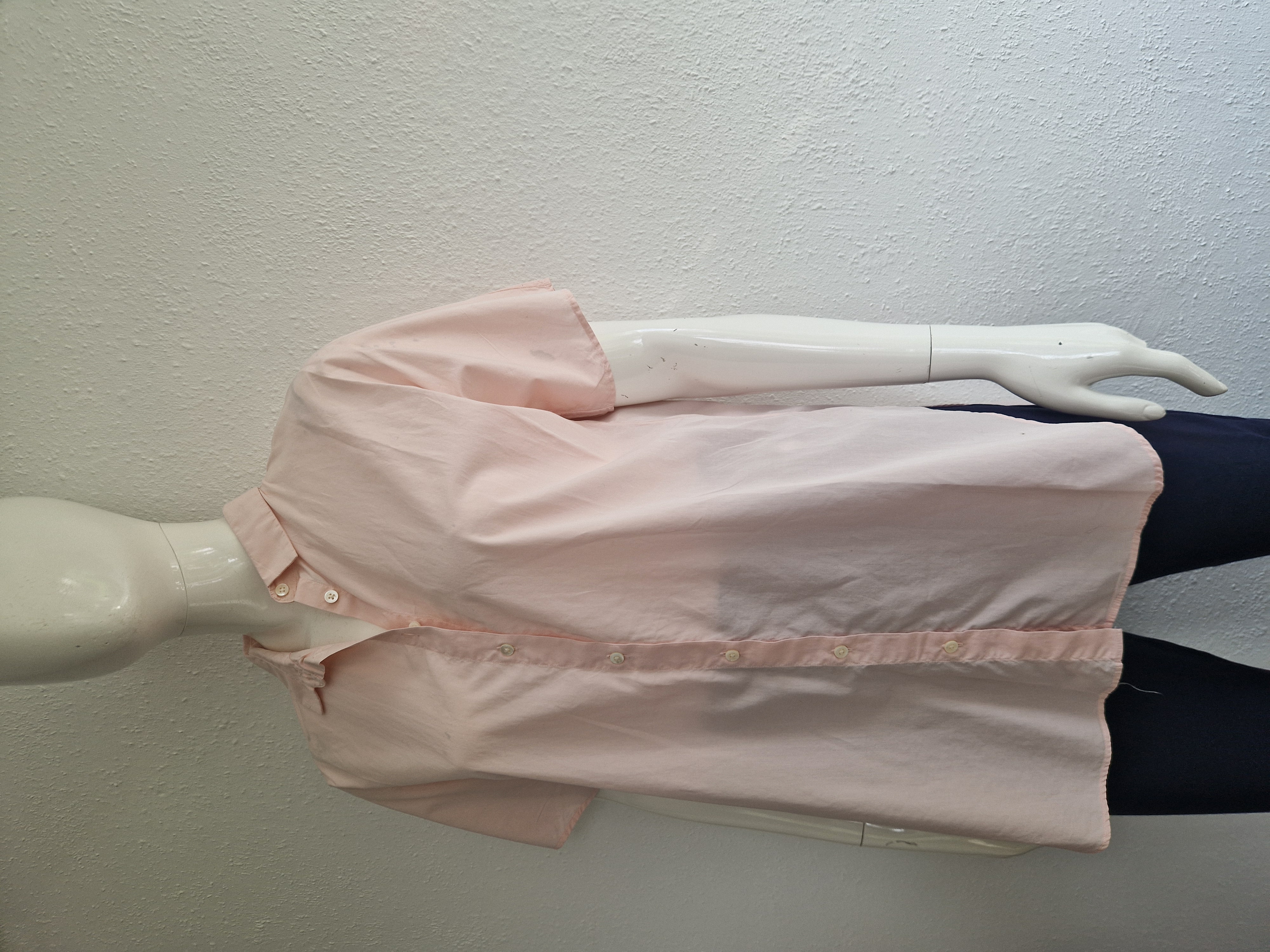 Closed blouse. Maat M. Zachtroze.