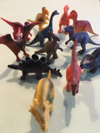 S 004 ( dino in poly bag )