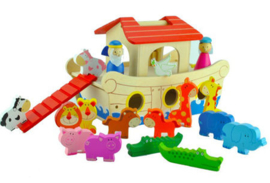 H 076 ( wooden noah's ark set )