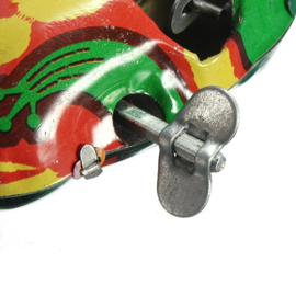 MS 082 ( tin toy jumping frog )