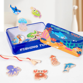 H 036 ( fishing toy in tin box )