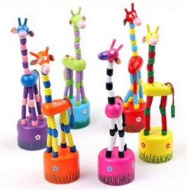 H 040 ( wooden pushing puppet giraffe )