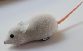 MA 027 ( old rat pull back ) ----- 12 pcs in display