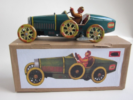 MM 333 ( tin toy automobile bugatti )