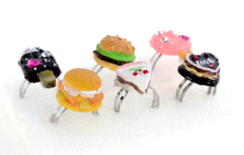 ER 02 ( snack ring ) ----- 24 pcs in display