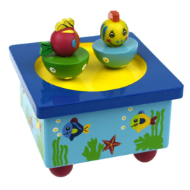 MD 013 ( music box swimming fishes )