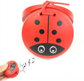 H 045 ( wooden castanets )