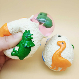 BB 12 ( squeeze & stress dino egg ) ----- 12 pcs in display