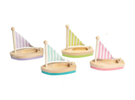 H 032 ( small wooden sailboat ) ----- 8 pcs in display