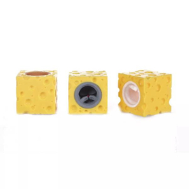 MA 008 ( pop-up cheese mouse ) ----- 24 pcs in display