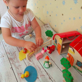 H 075 ( wooden farm set )