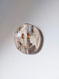 Wandhanger Smiley 10 cm - Marmerlook - 24 krt goud