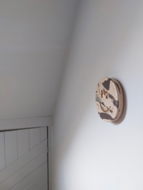 Wandhanger Smiley 10 cm - Marmerlook - 24 krt goud