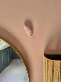 Wandhanger Croissant - zacht roze klein