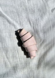 Wandhanger Croissant - zacht roze klein