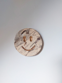 Wandhanger Smiley 10 cm - Marmerlook - 24 krt goud