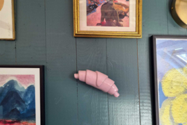 Wandhanger Croissant Roze