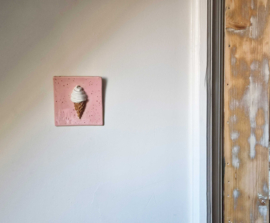 Tegeltje - Ijsje roze gespikkeld
