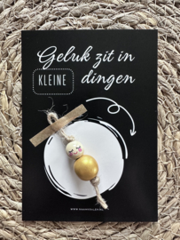 Geluk zit in de kleine dingen kaart + gelukspop GOUD