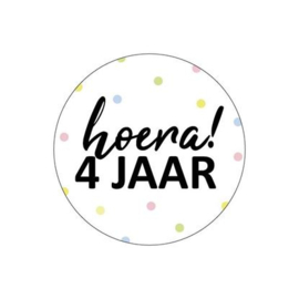 HOERA 4 JAAR! SLUITSTICKER