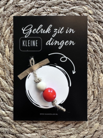 Geluk zit in de kleine dingen kaart + gelukspop ROOD