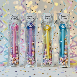 🐾 Kattenpootjes Pen met Mini Katje Traktatie – Kant-en-klaar
