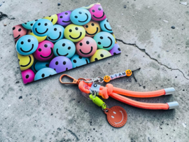 Luxe smiley hanger met kaart